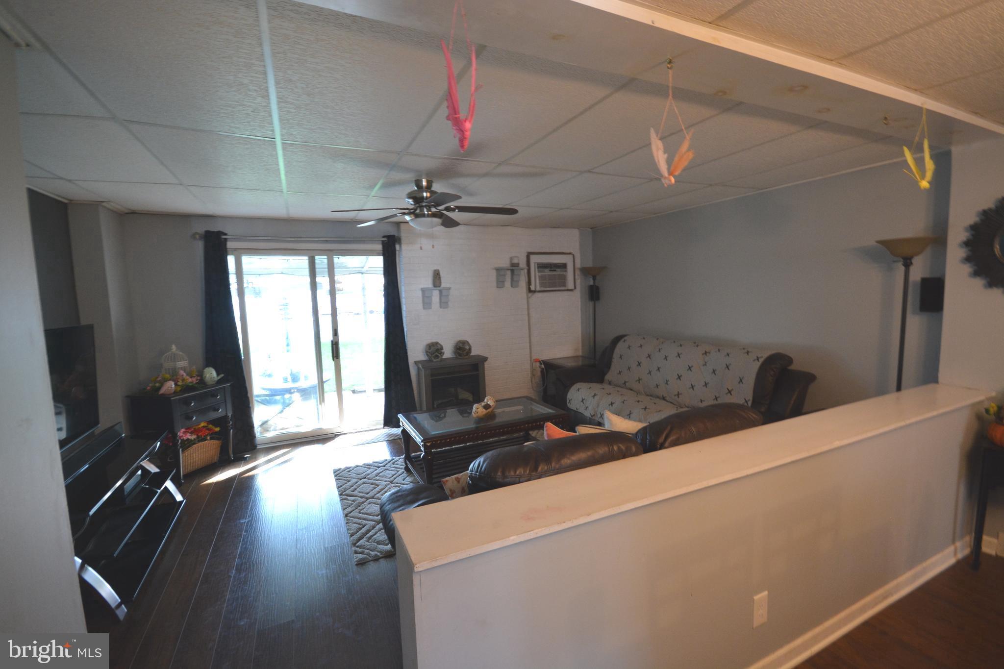 4230 Whiting Road Philadelphia, PA 19154 - Photo 5 of 13 Living Room