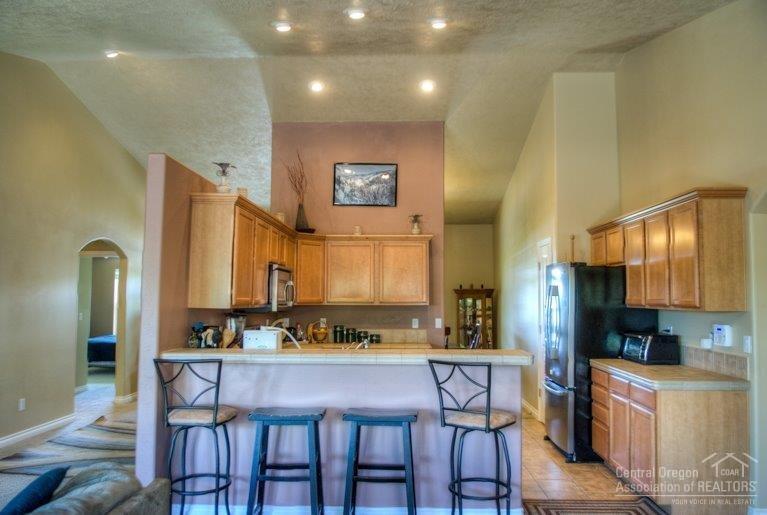 976 Southwest Rimrock Way Redmond, OR 97756 - Photo 10 of 14 Additional Photo