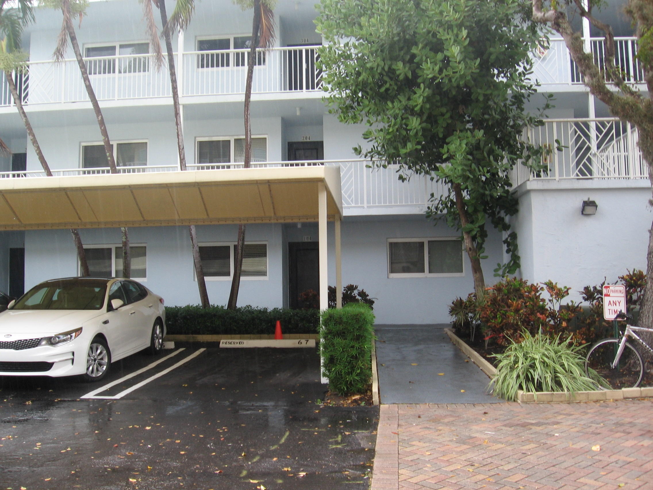 641 East Woolbright Road, Unit 305D Boynton Beach, FL 33435 - Photo 3 of 5 IMG_1494