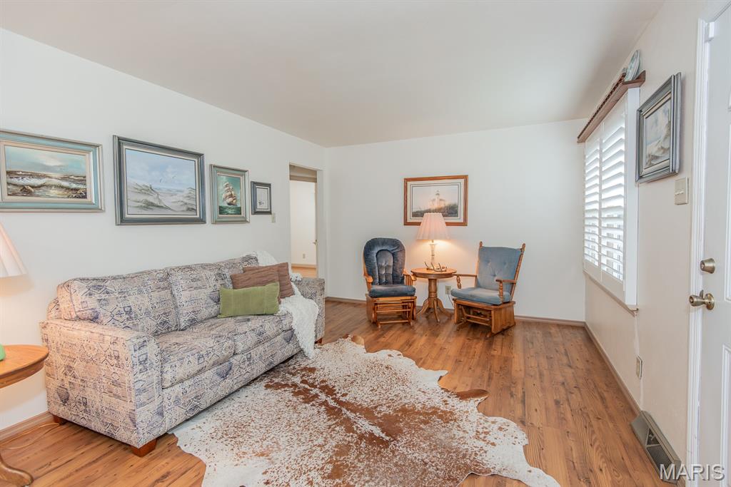330 Derhake Road Florissant, MO 63031 - Photo 7 of 40 Gallery Image 7