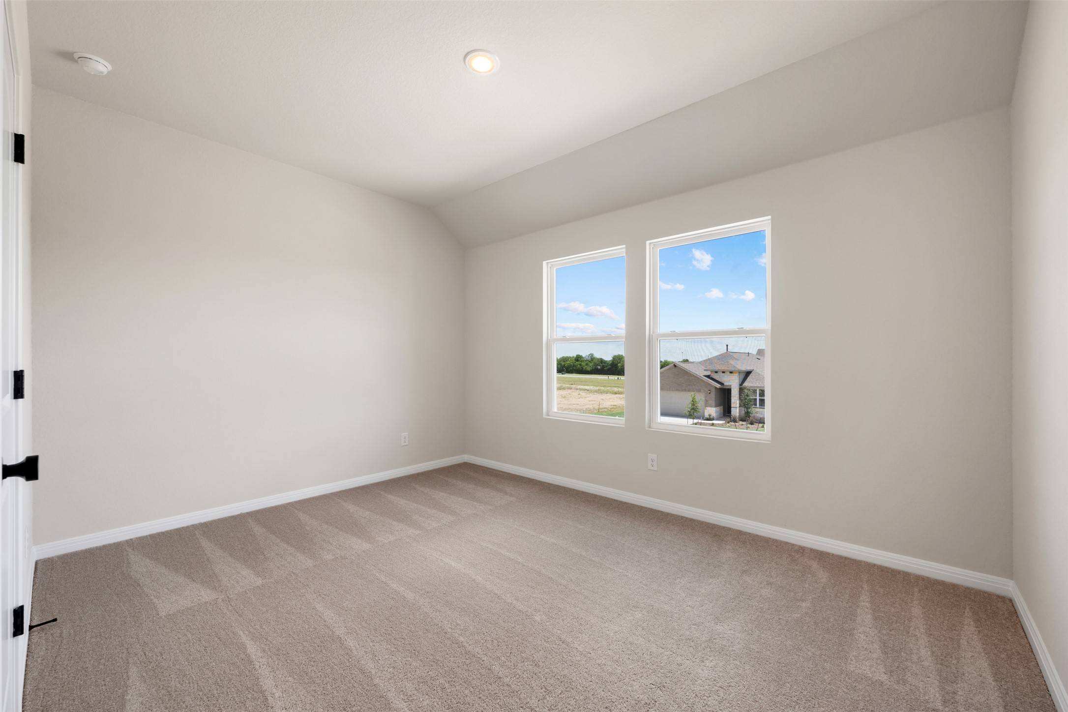 113 Jans Way Georgetown, TX 78626 - Photo 15 of 37
