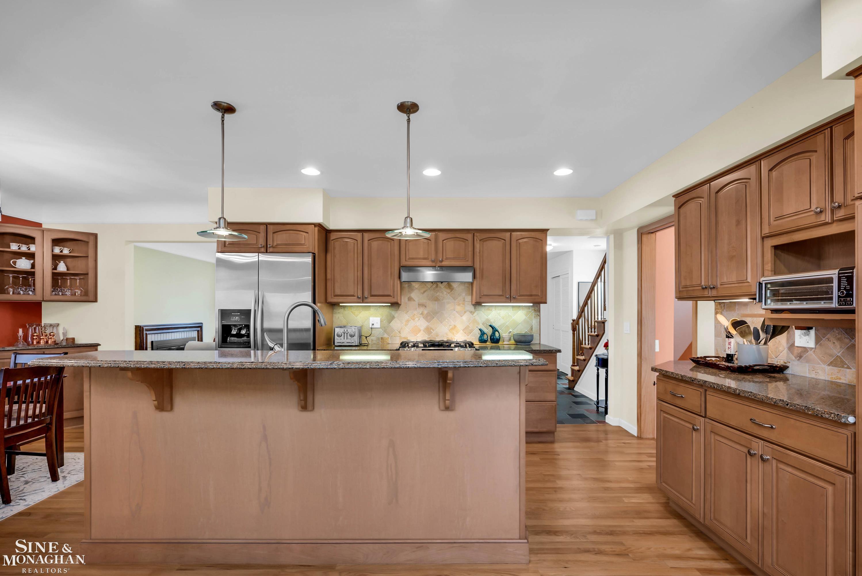 347 Ridgemont Road Grosse Pointe, MI 48236 - Photo 13 of 77 50139299-ab4573ed-b354-4795-a711-143a5bbecb44.JPG