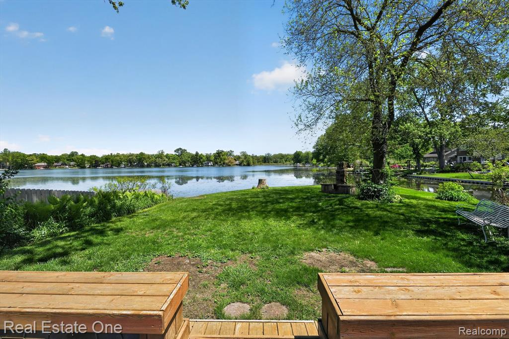 3920 Wint Road Commerce Township, MI 48382 - Photo 48 of 60