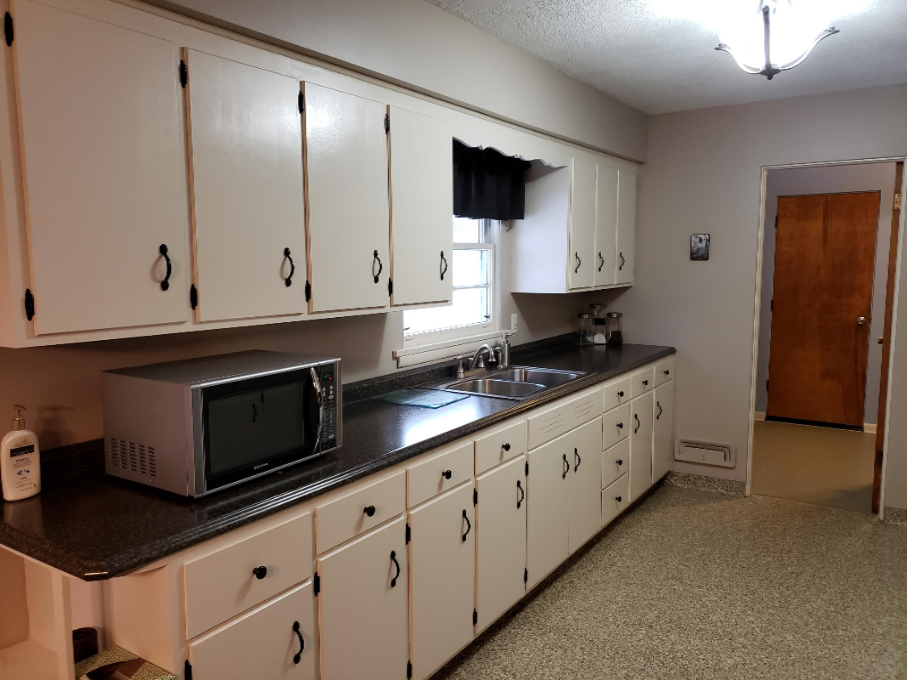 6328 Sawyer Road Sawyer, MI 49125 - Photo 4 of 15 20181113_104934
