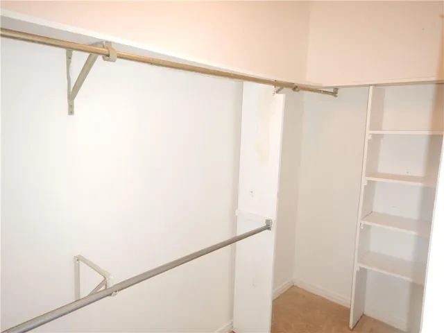 $2,499 | 2033 South Glencove Lane, Gretna, LA 70056