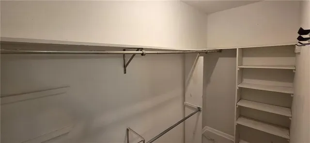 $2,499 | 2033 South Glencove Lane, Gretna, LA 70056