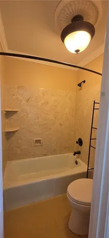 $2,499 | 2033 South Glencove Lane, Gretna, LA 70056