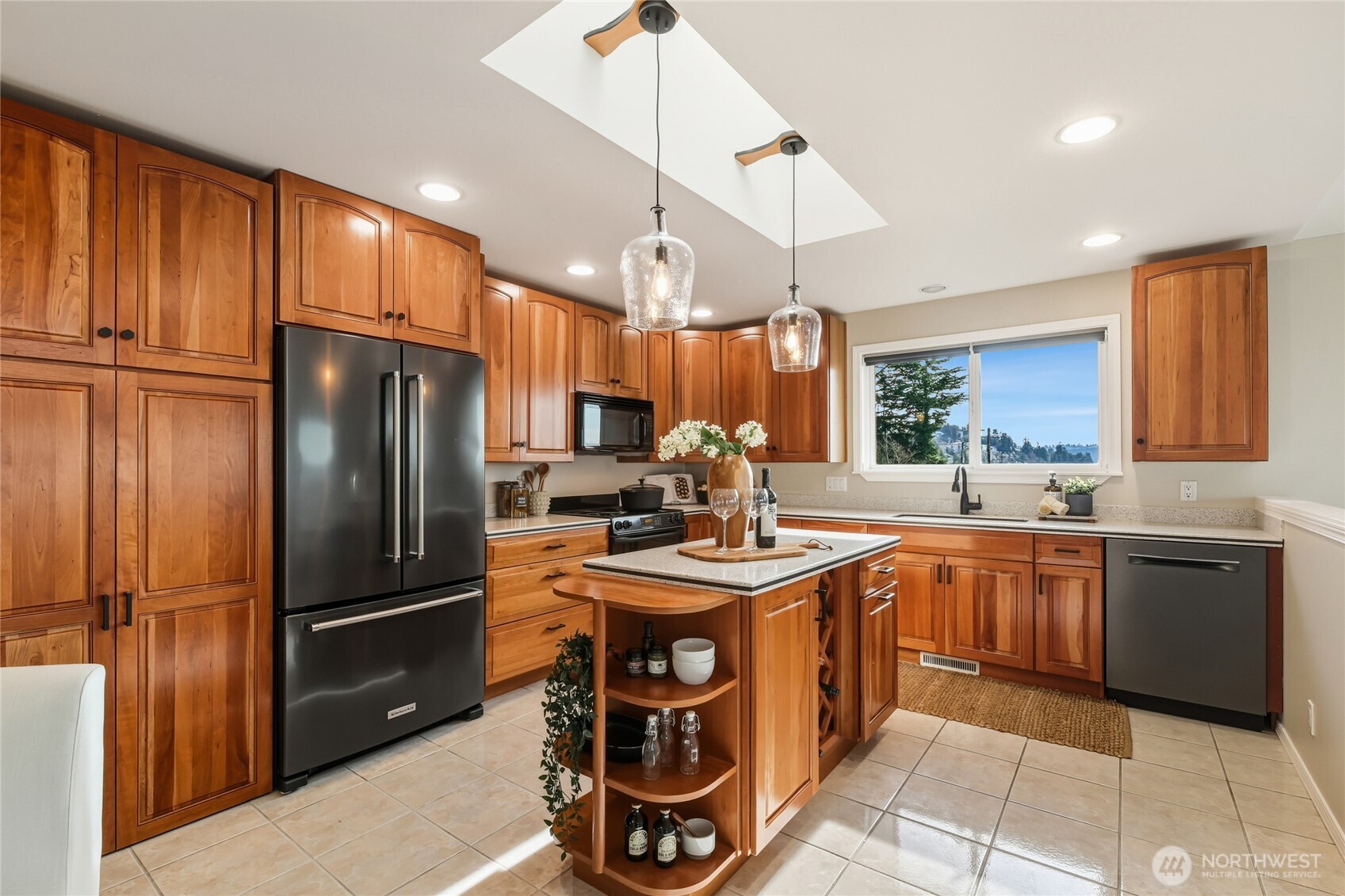 5064 Beach Drive Southwest Seattle, WA 98136 - Photo 13 of 40