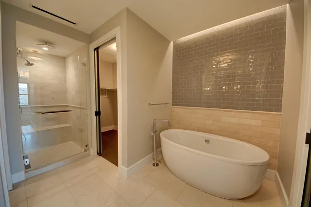 $1,075,000 | 350 Central Avenue, Unit 310, Southlake, TX 76092