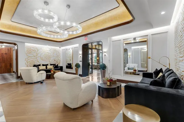 $1,075,000 | 350 Central Avenue, Unit 310, Southlake, TX 76092