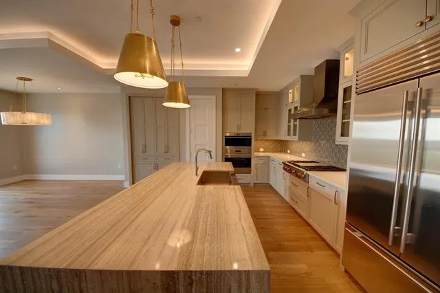 $1,075,000 | 350 Central Avenue, Unit 310, Southlake, TX 76092