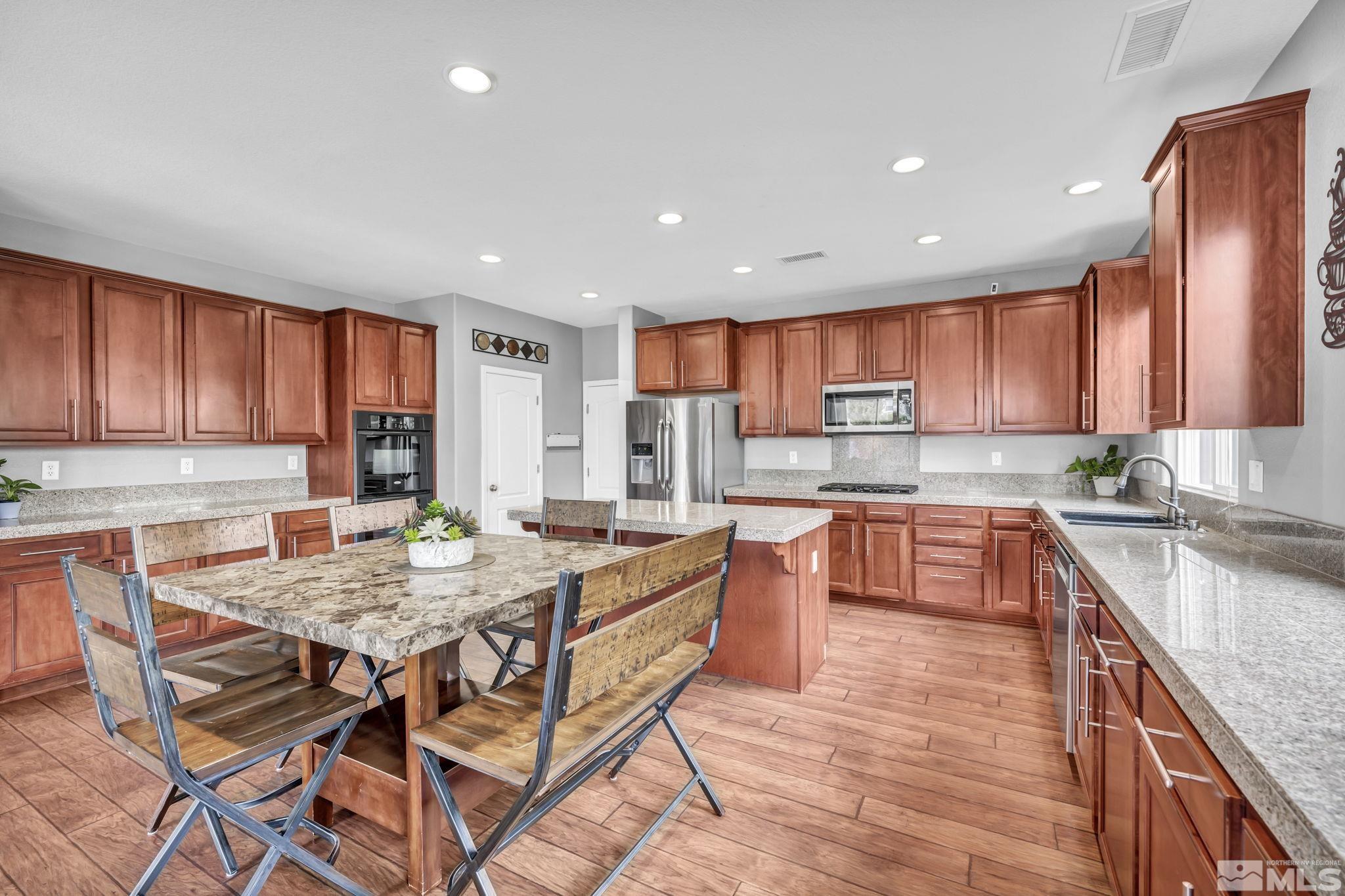 11370 Cervino Court Reno, NV 89521 - Photo 7 of 39 Photo 7
