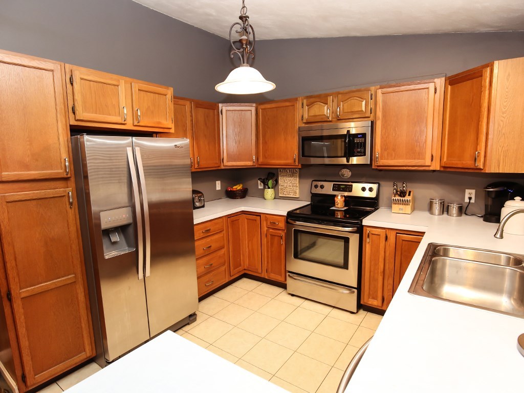92 Ridge Road Smithfield, RI 02917 - Photo 9 of 26