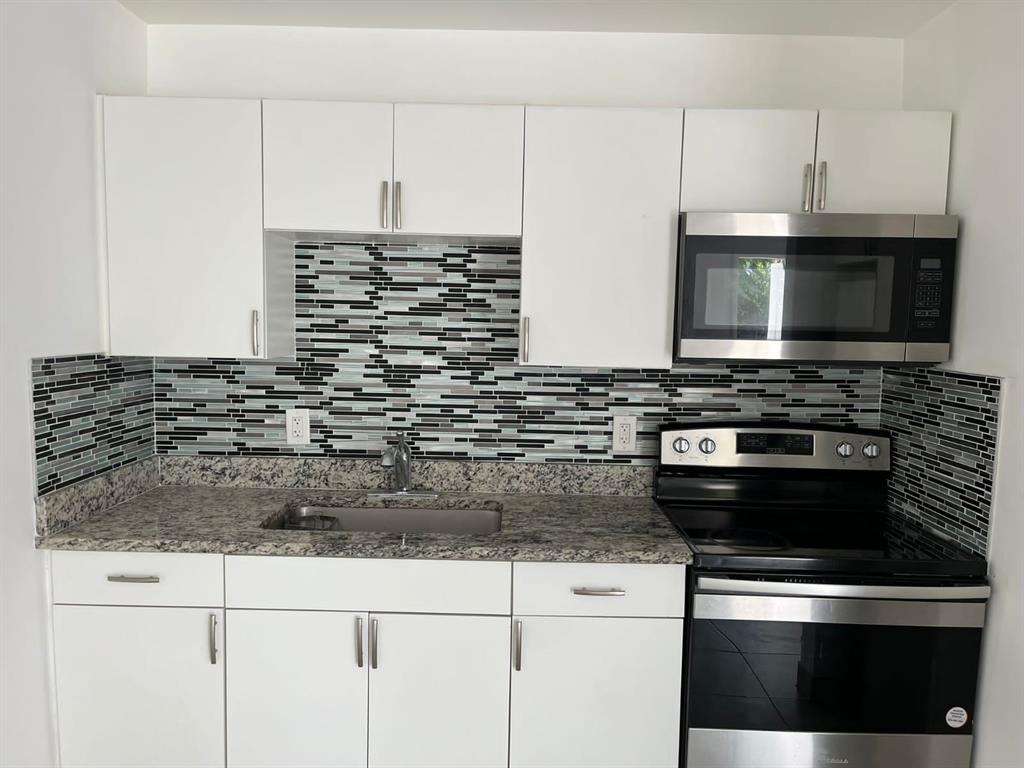 2324 Johnson Street, Unit 9 Hollywood, FL 33020 - Photo 2 of 7