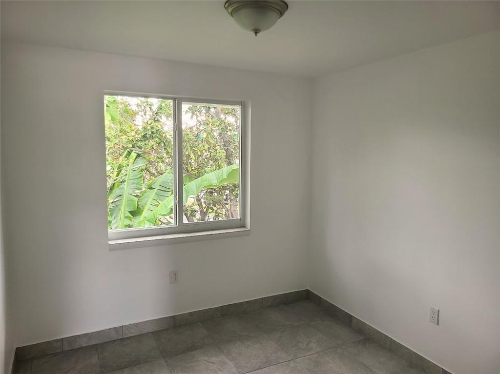 2324 Johnson Street, Unit 9 Hollywood, FL 33020 - Photo 5 of 7