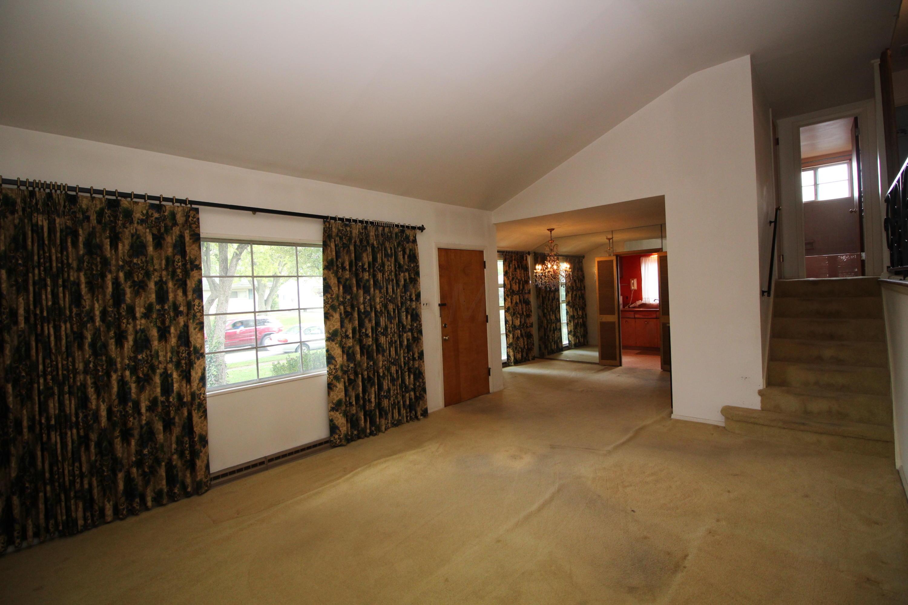 403 Ross Road Columbus, OH 43213 - Photo 2 of 15