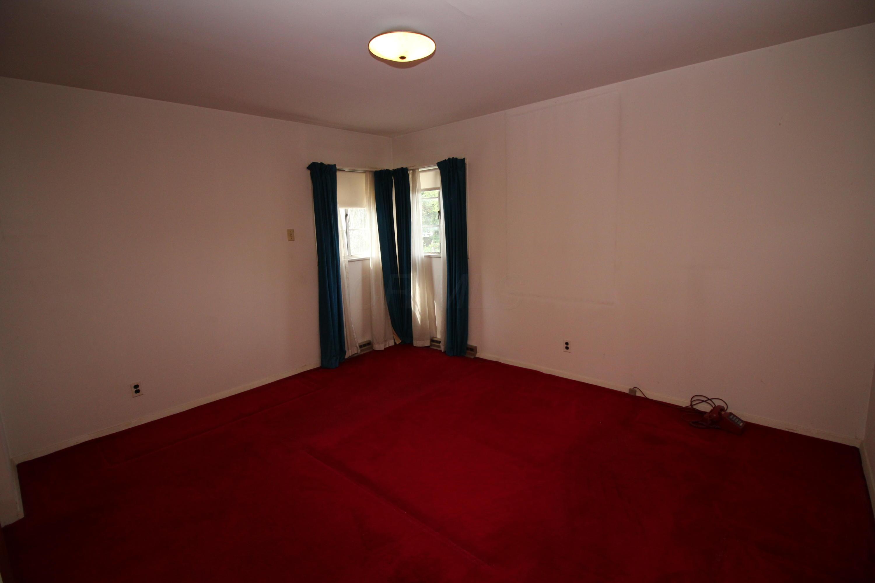 403 Ross Road Columbus, OH 43213 - Photo 3 of 15