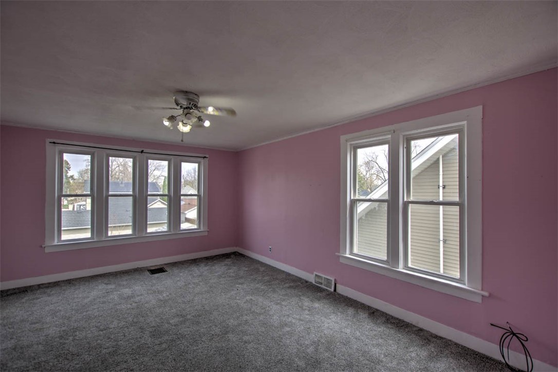 715 West Main Street Clinton, IL 61727 - Photo 25 of 35