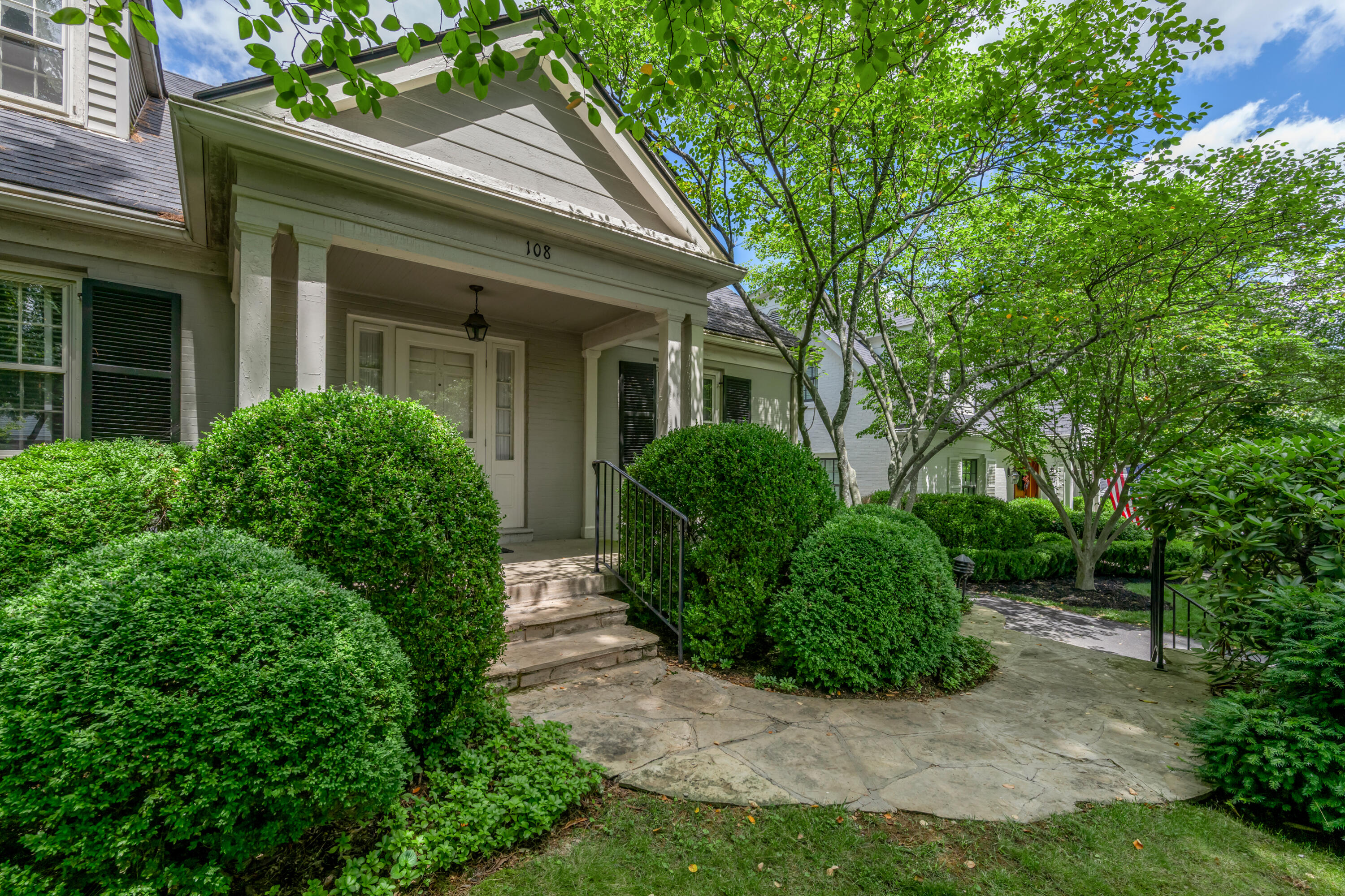 108 Romany Road Lexington, KY 40502 - Photo 4 of 54 TDB_3569