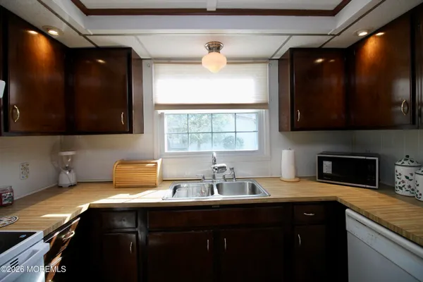 $159,900 | 534 James Street, Freehold, NJ 07728