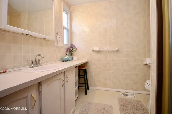 $159,900 | 534 James Street, Freehold, NJ 07728