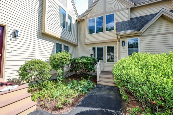 $439,900 | 38 Dorchester Way, Unit 136, Nashua, NH 03064