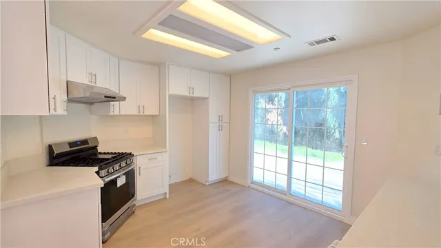 $2,995 | 1116 Cloverdale Street, Riverside, CA 92501