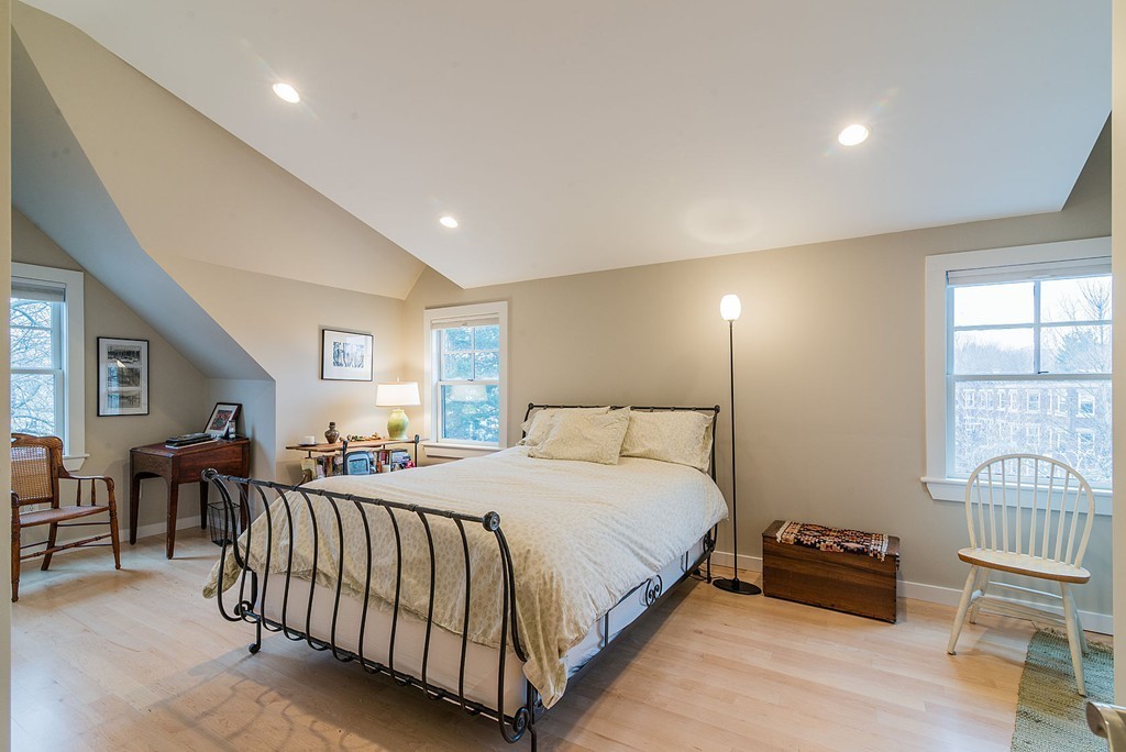 103 Abbottsford Road, Unit 2 Brookline, MA 02446 - Photo 25 of 28 Gallery Image 25