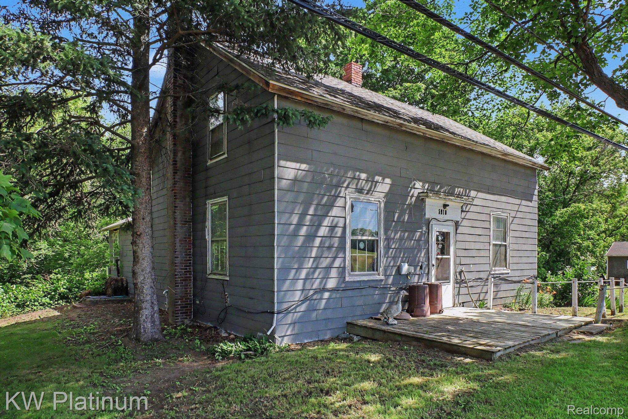 5918 Jeddo Road Jeddo, MI 48032 - Photo 4 of 46 004_file_7469.jpg