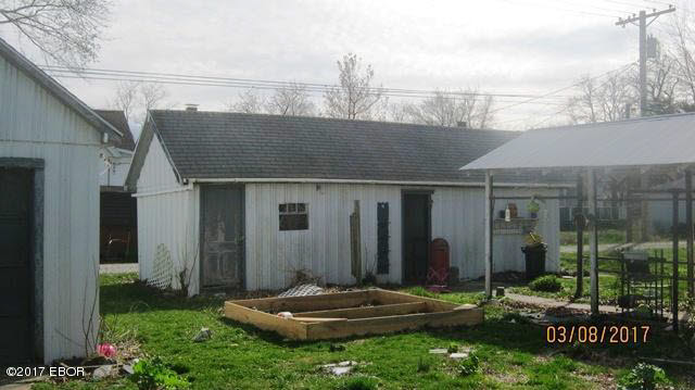 414 East 5th Street Flora, IL 62839 - Photo 4 of 8 Gallery Image 4