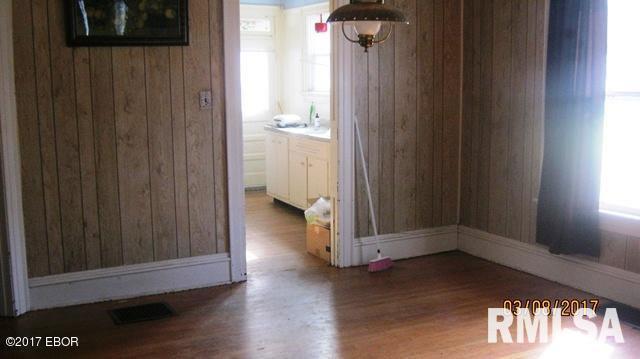414 East 5th Street Flora, IL 62839 - Photo 7 of 8 Gallery Image 7