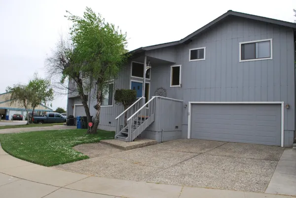 $1,045,000 | 18761 Eisenhower Street, Salinas, CA 93906