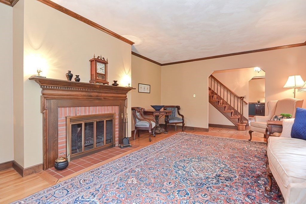 26 Parkvale Road Needham, MA 02492 - Photo 5 of 27 Gallery Image 5