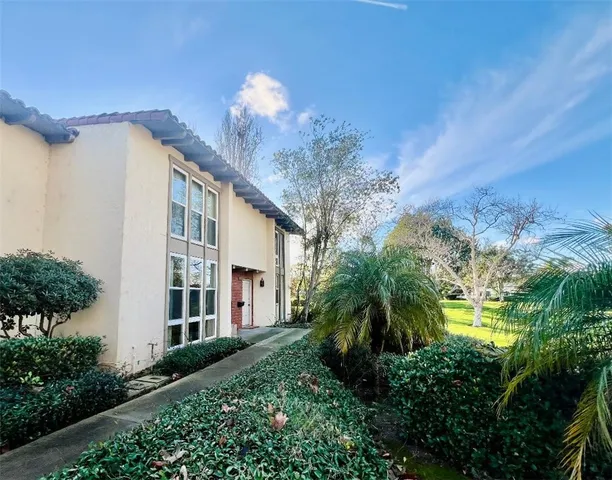 $1,325,000 | 2225 Vista Huerta, Newport Beach, CA 92660