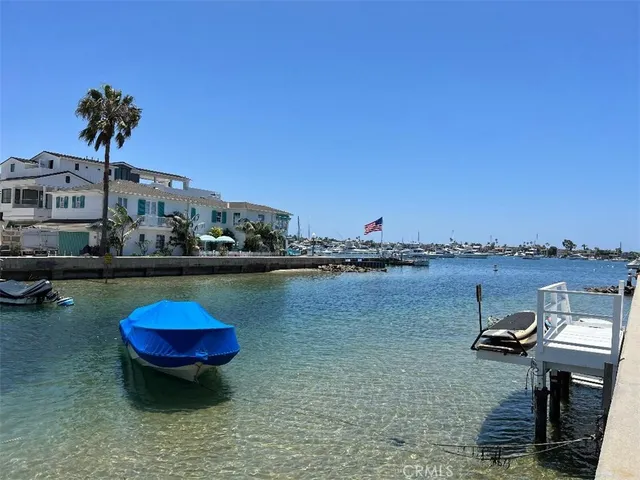 $1,290,000 | 2225 Vista Huerta, Newport Beach, CA 92660