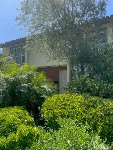 $1,325,000 | 2225 Vista Huerta, Newport Beach, CA 92660