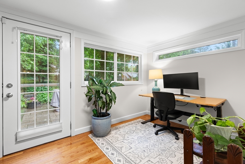 74 Curve Street Wellesley, MA 02482 - Photo 11 of 28 Gallery Image 11