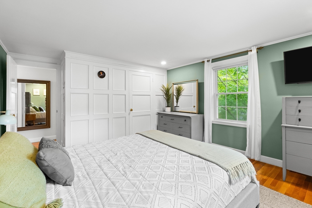 74 Curve Street Wellesley, MA 02482 - Photo 13 of 28 Gallery Image 13