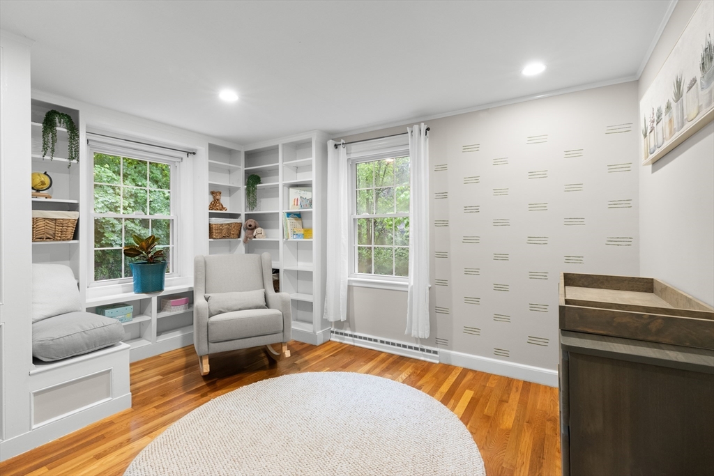 74 Curve Street Wellesley, MA 02482 - Photo 17 of 28 Gallery Image 17