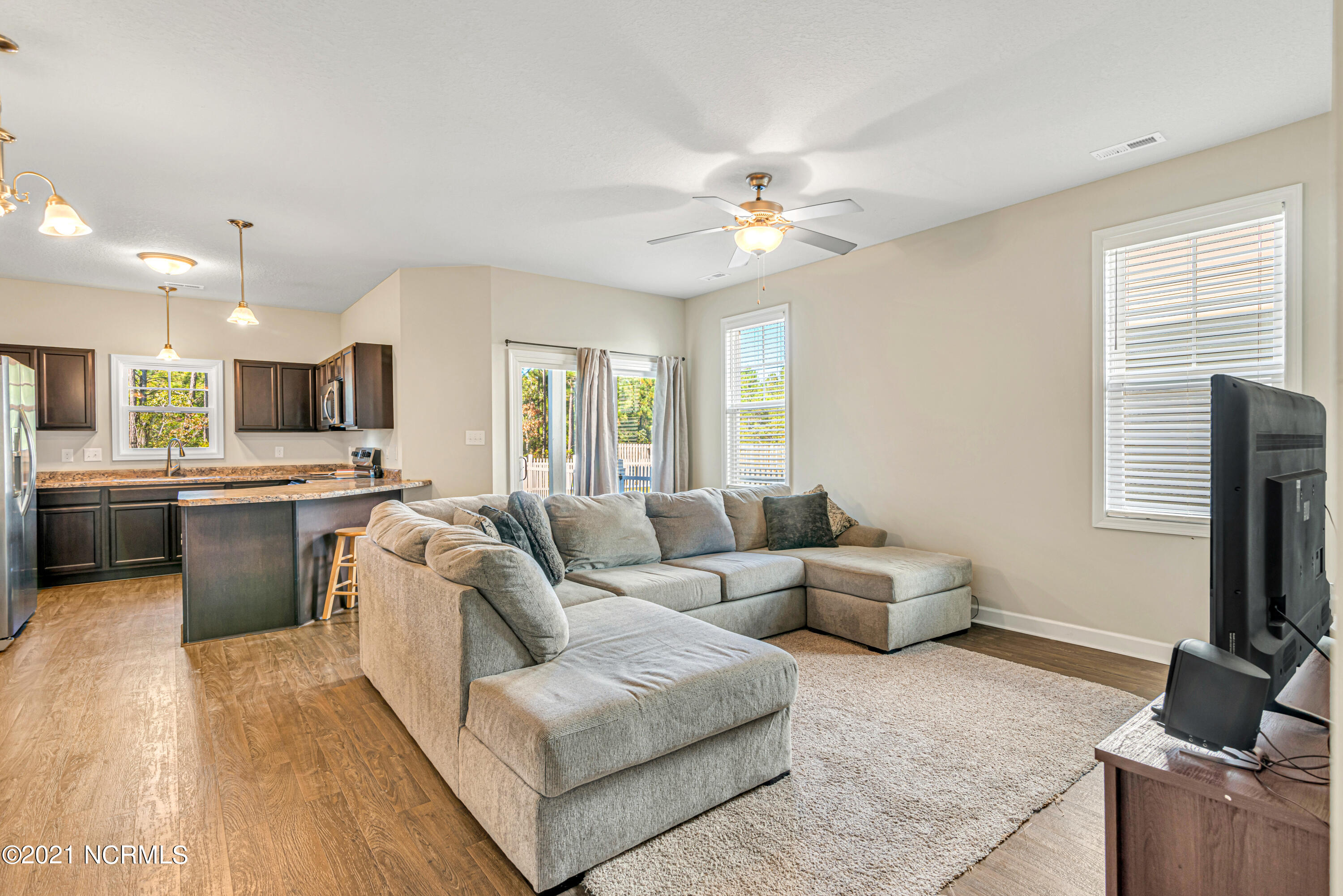 363 Frisco Way Holly Ridge, NC 28445 - Photo 4 of 26 DSC_4028