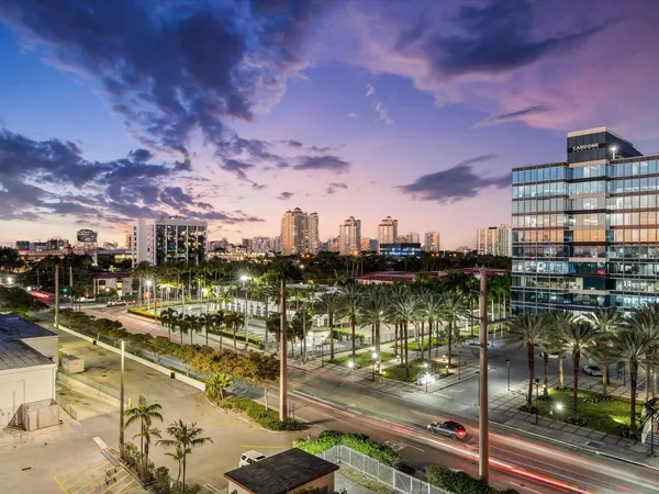 $3,200 | 18800 Northeast 29th Avenue, Unit 704, Aventura, FL 33180