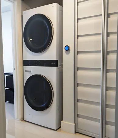 $3,200 | 18800 Northeast 29th Avenue, Unit 704, Aventura, FL 33180