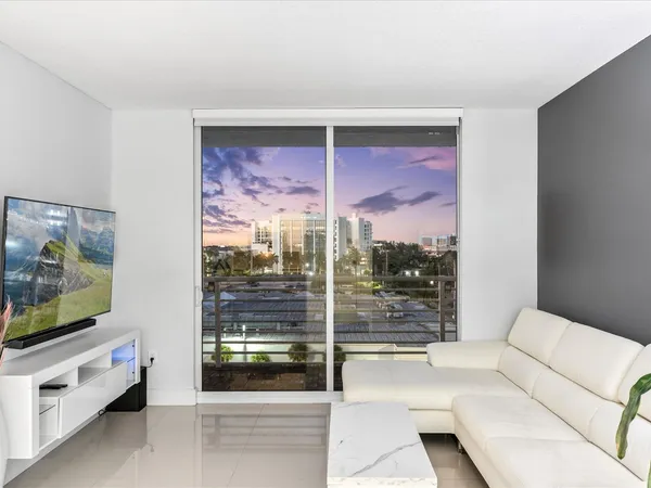 $3,200 | 18800 Northeast 29th Avenue, Unit 704, Aventura, FL 33180