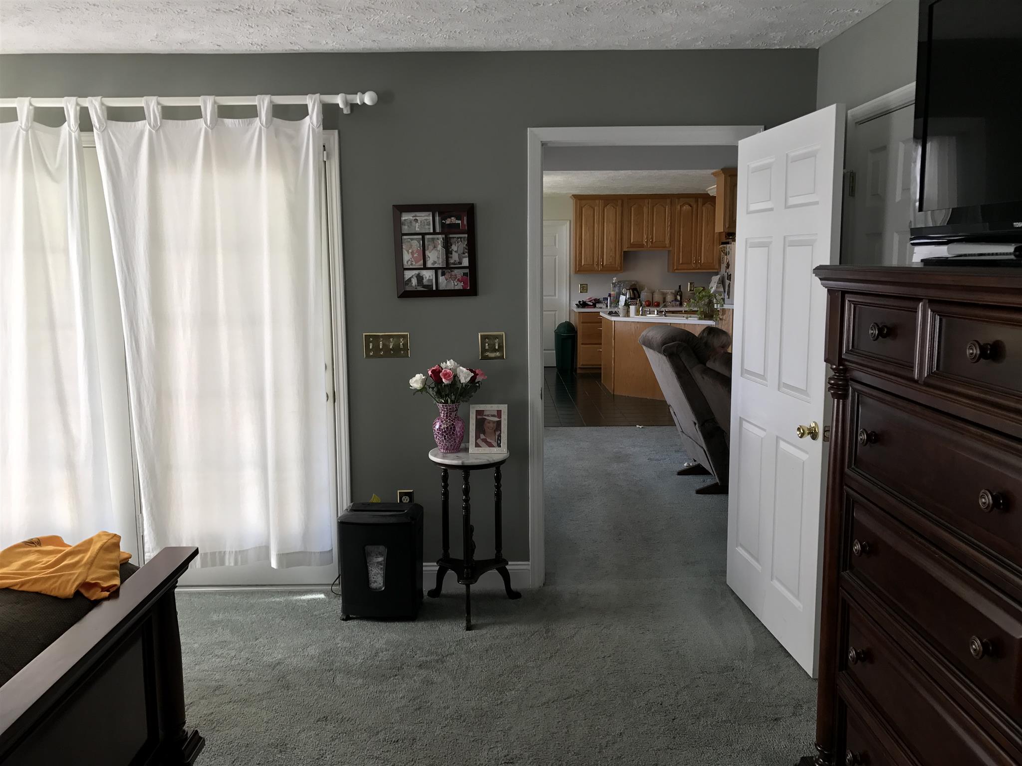 117 Hunt Creek Road Manchester, TN 37355 - Photo 16 of 18 a view of a room with furniture and a window