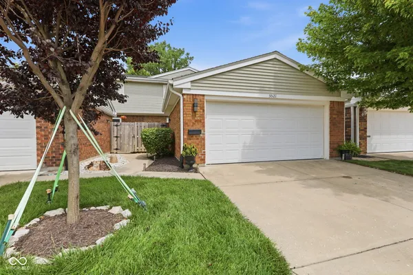 $249,000 | 5521 Vin Rose Lane, Indianapolis, IN 46226