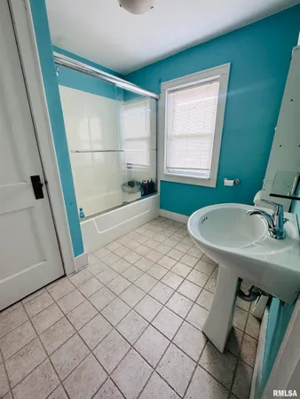 $90,500 | 625 North Lafayette Street, Macomb, IL 61455