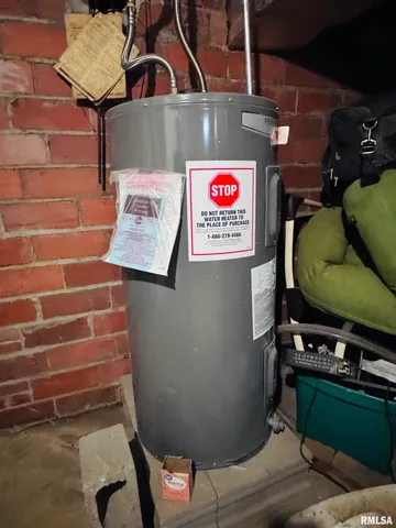 $90,500 | 625 North Lafayette Street, Macomb, IL 61455