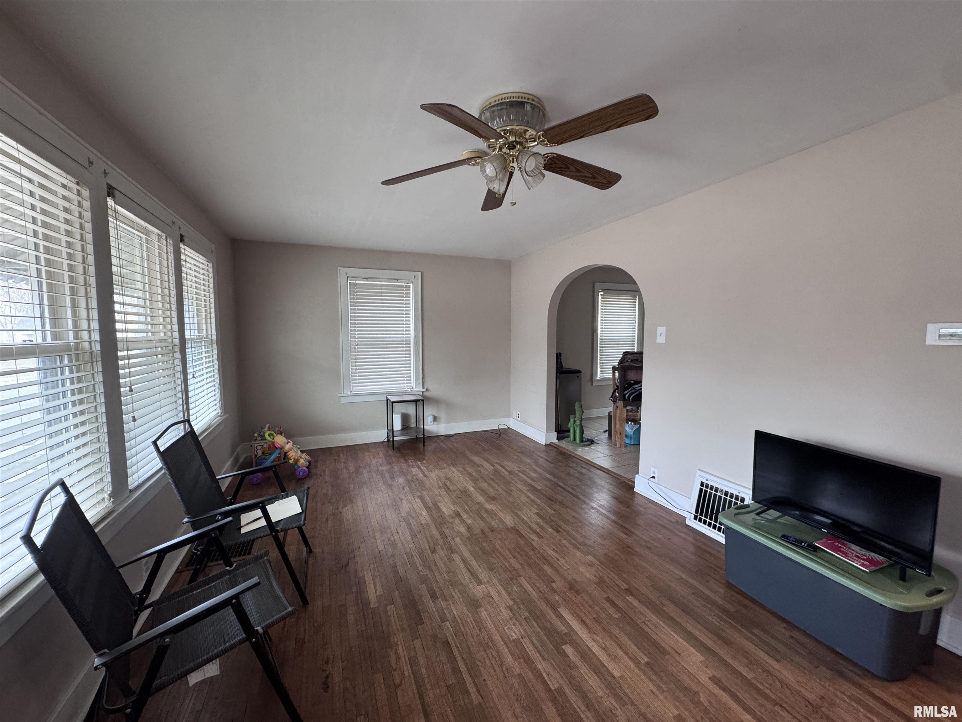 625 North Lafayette Street Macomb, IL 61455 - Photo 3 of 31