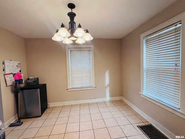 $90,500 | 625 North Lafayette Street, Macomb, IL 61455