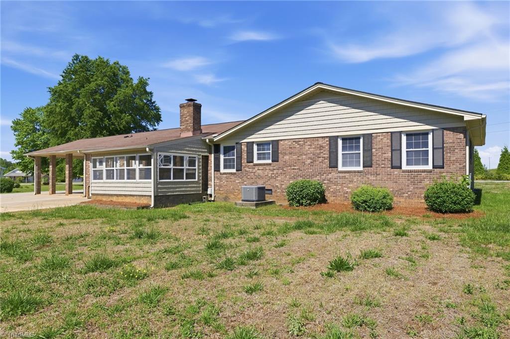 3402 Edgefield Road Greensboro, NC 27409 - Photo 25 of 46 Gallery Image 25